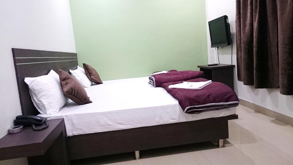 Hotel Preetam Aurangabad Chambre photo