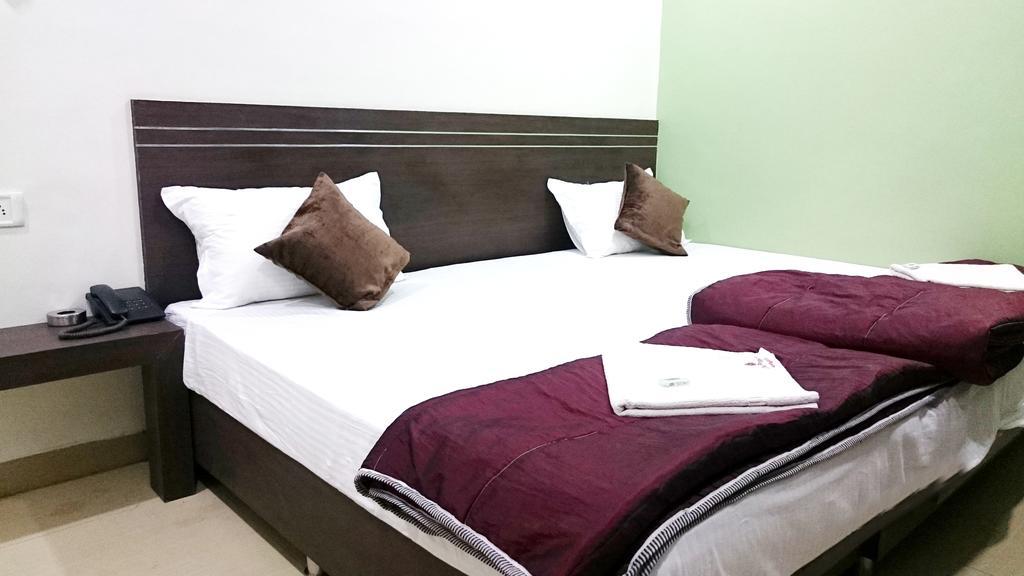Hotel Preetam Aurangabad Extérieur photo