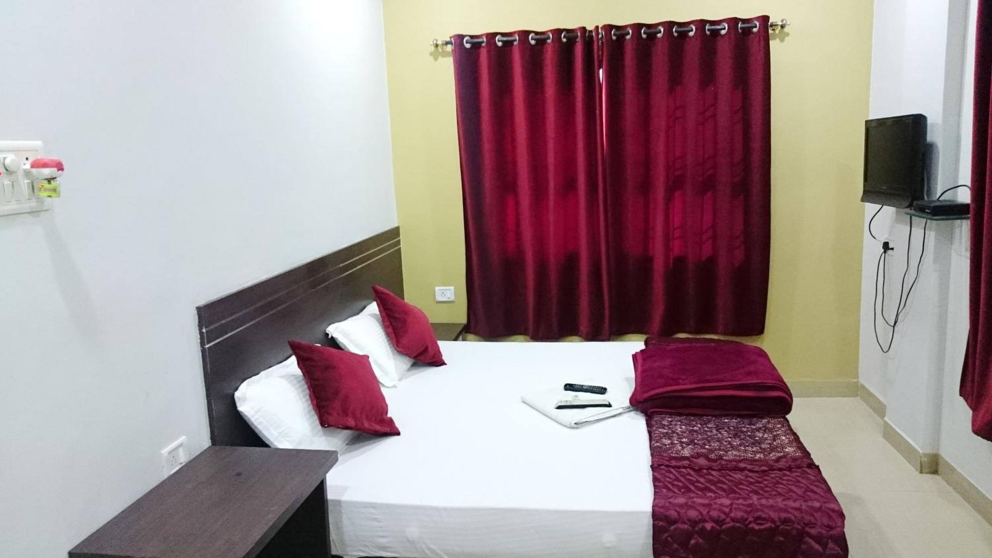 Hotel Preetam Aurangabad Extérieur photo