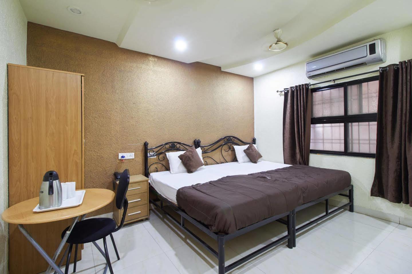 Hotel Preetam Aurangabad Extérieur photo